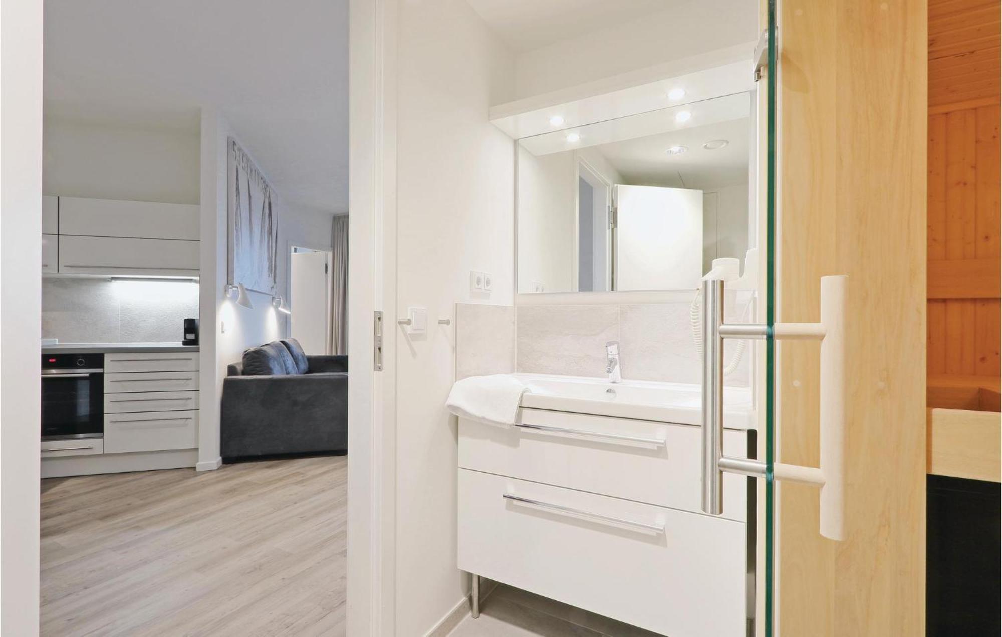 Lovely Apartment In Luebeck Travemuende With Sauna Zewnętrze zdjęcie